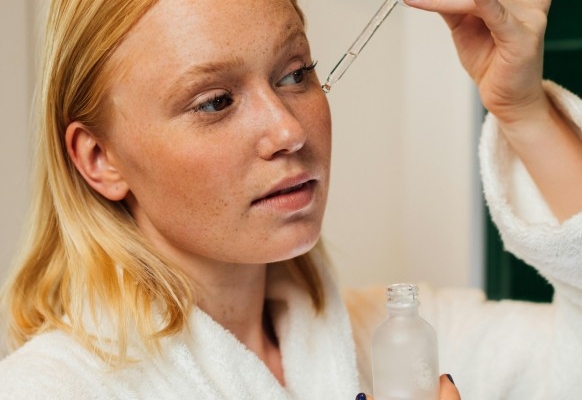 bahaya!-ini-5-dampak-menggunakan-retinol-berlebih-pada-wajah