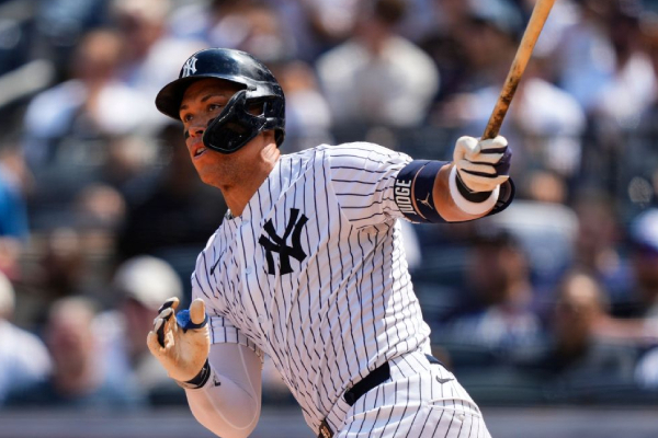 aaron-judge-ukir-sejarah,-patahkan-rekor-home-run-mark-mcgwire