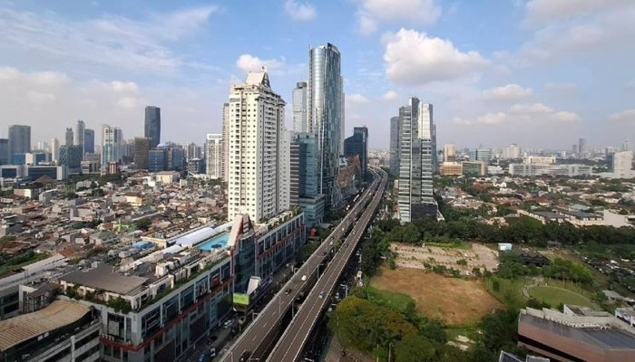 10-tips-tetap-nyaman-naik-ojek-online-saat-cuaca-panas-ekstrem