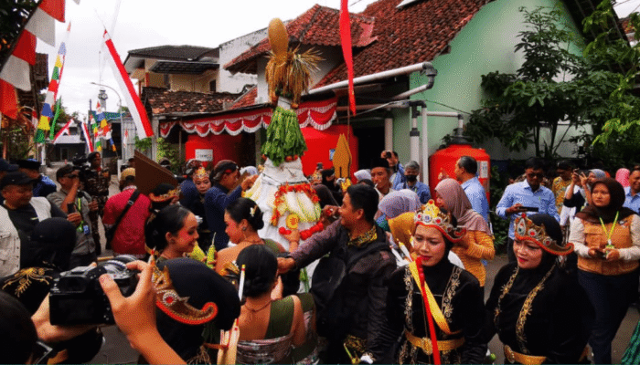 gusti-kanjeng-ratu-bendara-hadiri-kenduri-banyu-udan