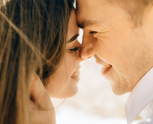 wah!-6-hal-yang-disukai-pria-saat-berciuman