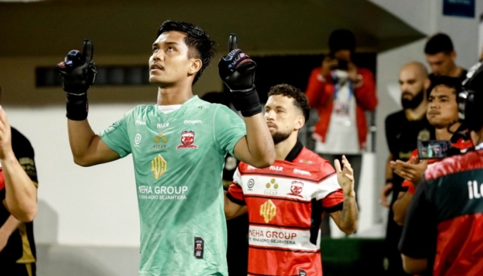 madura-united-telah-turunkan-21-pemain,-tim-pelatih-dapat-kebebasan