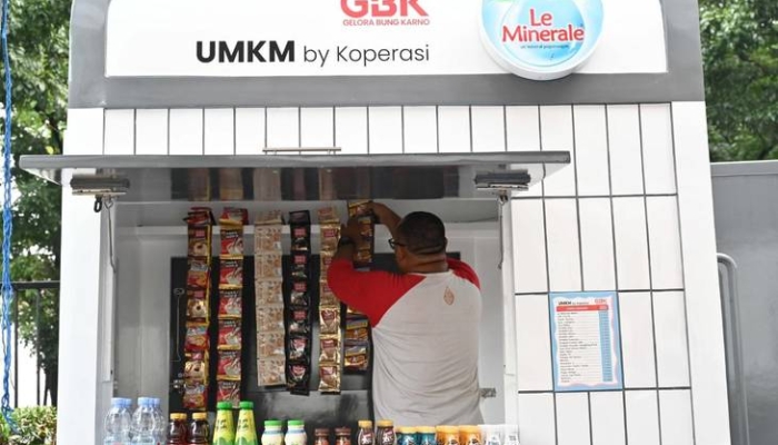 bukan-sekadar-gerobak,-le-minerale-sediakan-wadah-usaha-untuk-dukung-umkm-di-gbk
