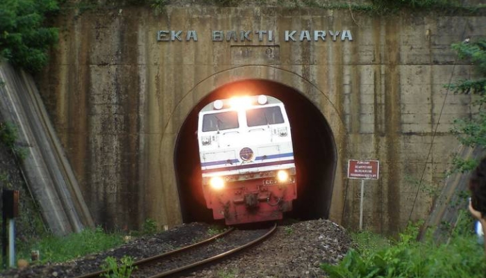 terowongan-karangkates-i-dan-ii,-terowongan-ka-pertama-karya-anak-bangsa