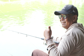 juragan-sunda-:-ngga-suka-liat-orang-mancing,-sekarang-ketagihan-“saya-pernah-juara-1-dapet-mobil”