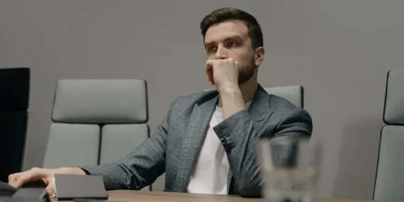 7 Pekerjaan Pria yang Disukai Wanita: Paradoks Traditional vs Modern di Era Digital