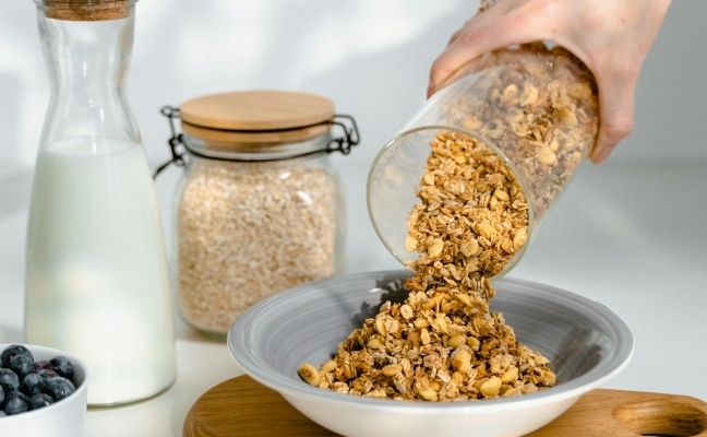 resep-granola-untuk-sarapan-pagi-yang-sehat-dan-lezat