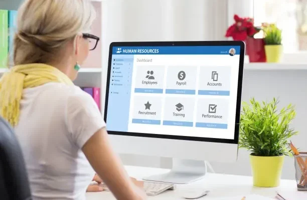 tips-memilih-software-hr-berdasarkan-skala-bisnis-(+checklist)