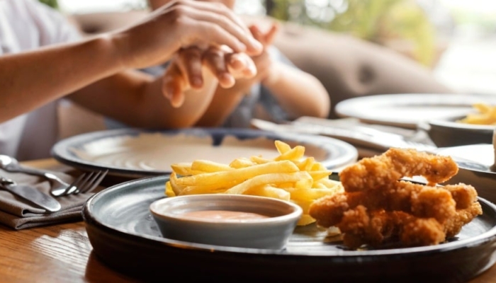 7-tempat-makan-keluarga-yang-kids-friendly-di-bandung