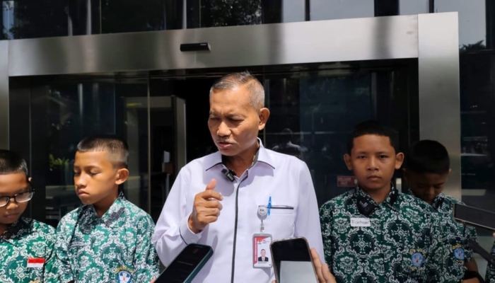 kpk-undang-6-anak-sd-viral-temukan-ponsel-&-diberikan-ke-polisi