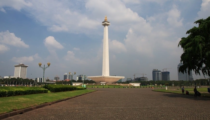cara-ke-monas-naik-lrt,-mrt,-commuter-line,-dan-transjakarta