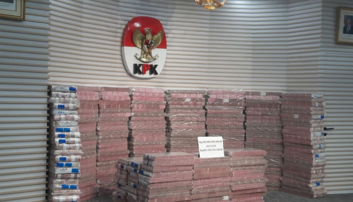 kpk-klarifikasi-uang-rp300-m-yang-dipajang-bukan-pinjaman-bank