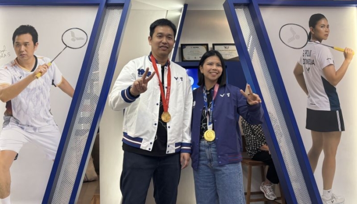 hendra-setiawan-dan-greysia-polii-kembali-berpasangan-lewat-gold-medal
