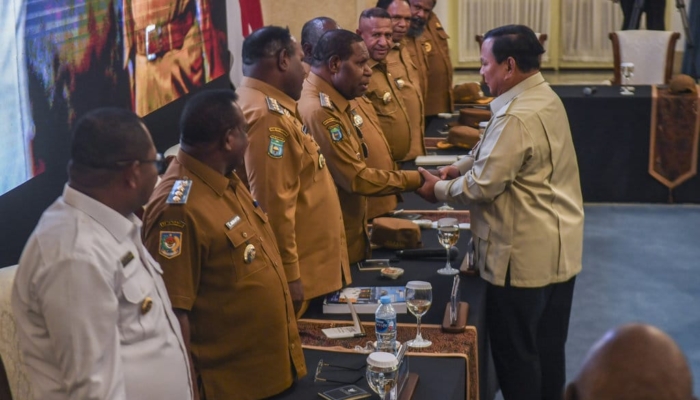 prabowo-minta-isu-700-ribu-anak-papua-yang-tak-sekolah-ditangani