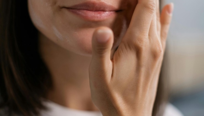 7-cara-pakai-retinol-yang-aman-dan-efektif