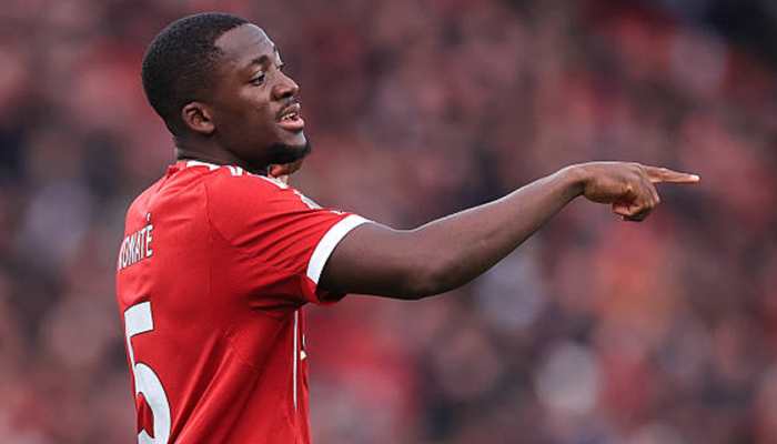 ibrahima-konate-lolos-skorsing,-kabar-penting-bagi-lini-belakang-liverpool