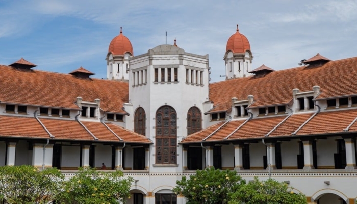 fakta-menarik-seputar-lawang-sewu-di-semarang:-objek-wisata-kegemaran-wisatawan