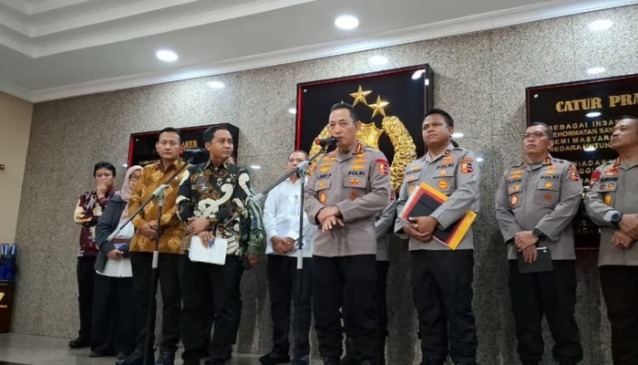 polri-dan-kemenhut-datangi-2-lokasi-usut-dugaan-illegal-logging