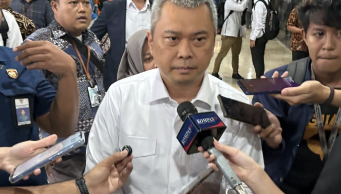 menhub:-42-angkutan-udara-siap-salurkan-bantuan-ke-sumatra