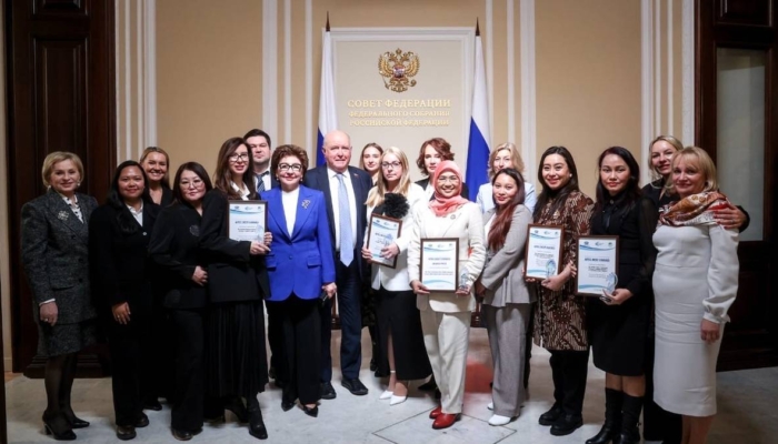 perempuan-indonesia-di-panggung-dunia:-wulan-tilaar-raih-apec-best-award-2025