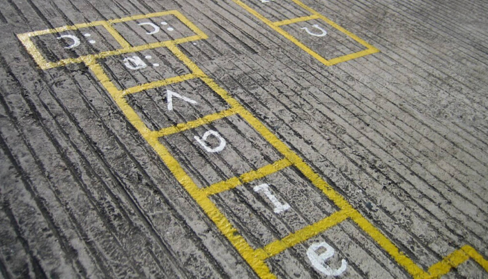 main-dore,-permainan-tradisional-dari-sumatera-barat-yang-mirip-dengan-engklek