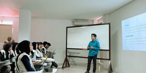 Cerdas Menulis, Bijak Mengabarkan: Rumas Dampingi Anggota ERDAMS Jadi Jurnalis Kredibel