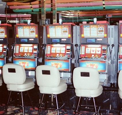 exploring-las-vegas-on-lomochrome-classicolor-200-with-sean-jorgenson