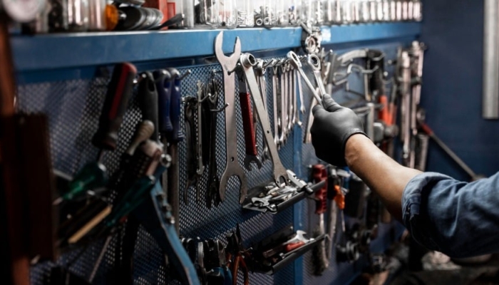 10-rekomendasi-tempat-belanja-sparepart-motor-di-surabaya