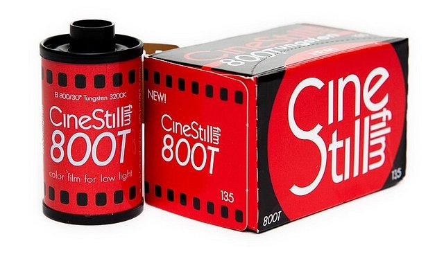lomopedia:-cinestill-800t-review-&-camera-and-lens-recommendations
