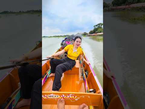 Perahu mini bisa terbang dan melompat pembatas perdarahan #perahu #faktaunik #shortvideo #thailand