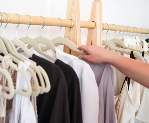 6-tips-membuat-capsule-wardrobe-hemat-dan-efektif