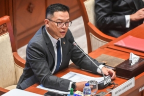 sugiono-pastikan-ri-tetap-non-blok-soal-as-akuisisi-greenland