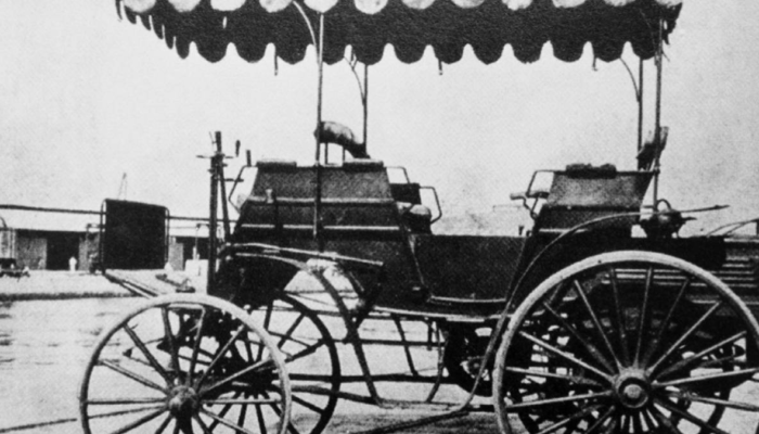 benz-viktoria,-mobil-pertama-di-indonesia-milik-pakubuwana-x