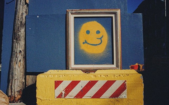 quiet-moments-in-chaos:-jared-thomas-tapy-and-lomochrome-classicolor-200