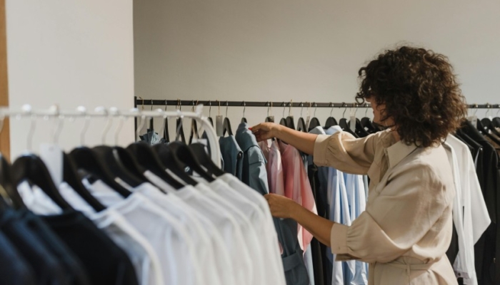 6-cara-decluttering-pakaian-yang-efektif-agar-lebih-rapi