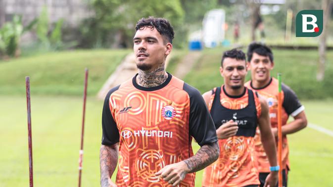 shayne-pattynama-sudah-tak-sabar-jalani-laga-derby-klasik-persija-jakarta-vs-persib-bandung