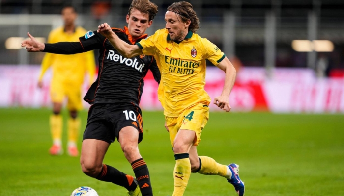 konflik-pinggir-lapangan-warnai-laga-ac-milan-vs-como-di-san-siro