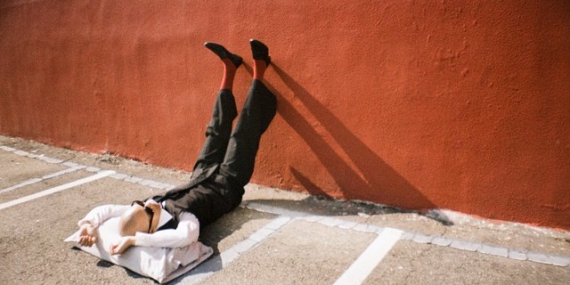 Between Reason and Absurdity: Wu Tsan Shoots La Sardina on LomoChrome Color ’92 Sun-kissed