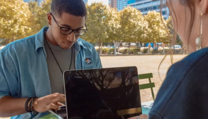 gen-z-ogah-naik-jabatan,-mending-jadi-pekerja-biasa-aja,-tapi-punya-hidup-lebih-tenang