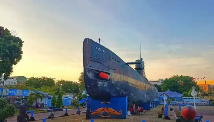 monumen-kapal-selam-di-surabaya-sebenarnya-kaya-informasi,-tapi-ogah-kalau-harus-ke-sana-lagi