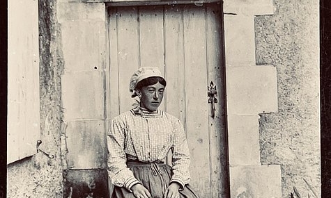 Moments Stolen from Oblivion: Jean-Noël Castorio’s Glass Plate Collection