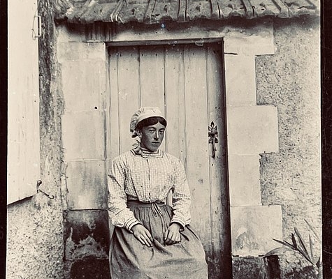moments-stolen-from-oblivion:-jean-noel-castorio’s-glass-plate-collection