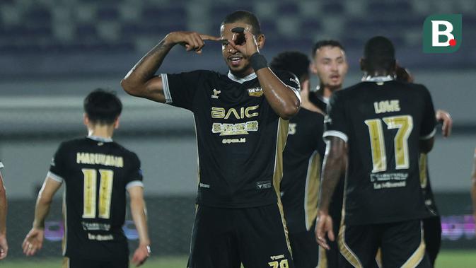 bri-super-league:-alex-martins-siap-geser-maxwell-dalam-perburuan-gelar-top-scorer