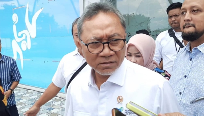zulhas:-ri-surplus-beras-4,2-juta-ton,-tak-akan-impor-dari-as