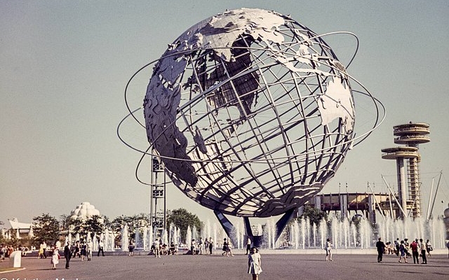 time-capsule-from-1964:-a-symbol-of-global-unity-by-@fotosito