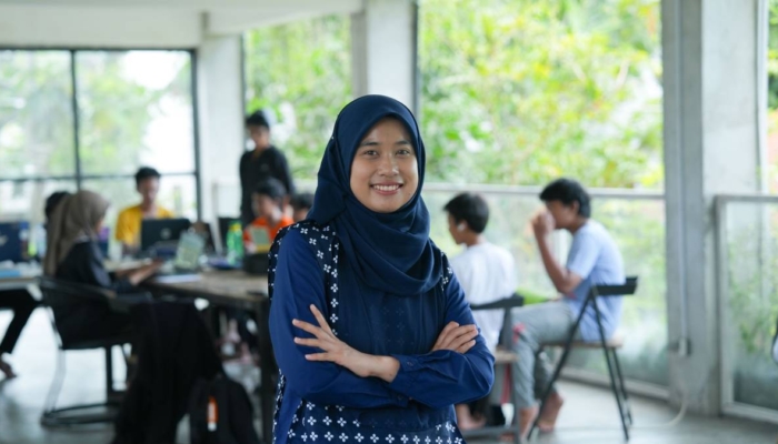 aishah-prastowo:-lulusan-oxford-jadi-guru-sma,-di-jogja-pula