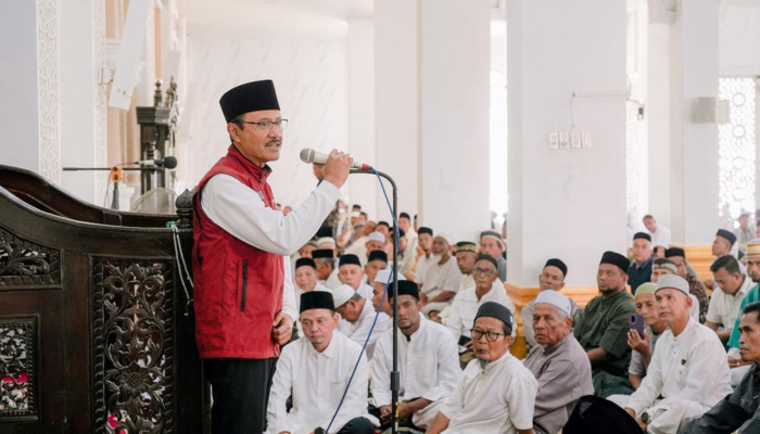 usai-salat-jumat-di-aceh,-mensos-mendagri-bahas-proses-pemulihan