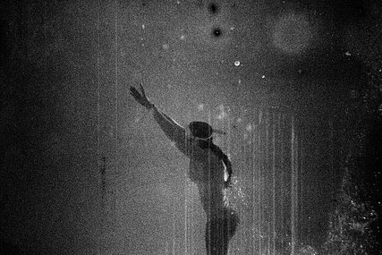 Ocean’s Fingerprints: Raquel Trejo on Underwater Analogue Photography