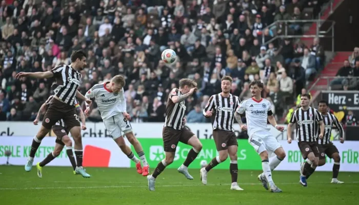 st.pauli-tahan-imbang-eintracht-frankfurt,-jauh-dari-zona-degradasi
