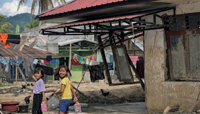 merajut-kembali-senyum-anak-anak-penyintas-bencana-di-sumatra